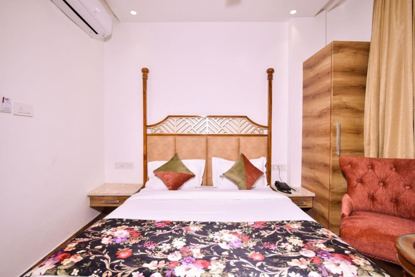 Hotel Rv Golden Amritsar Exterior foto
