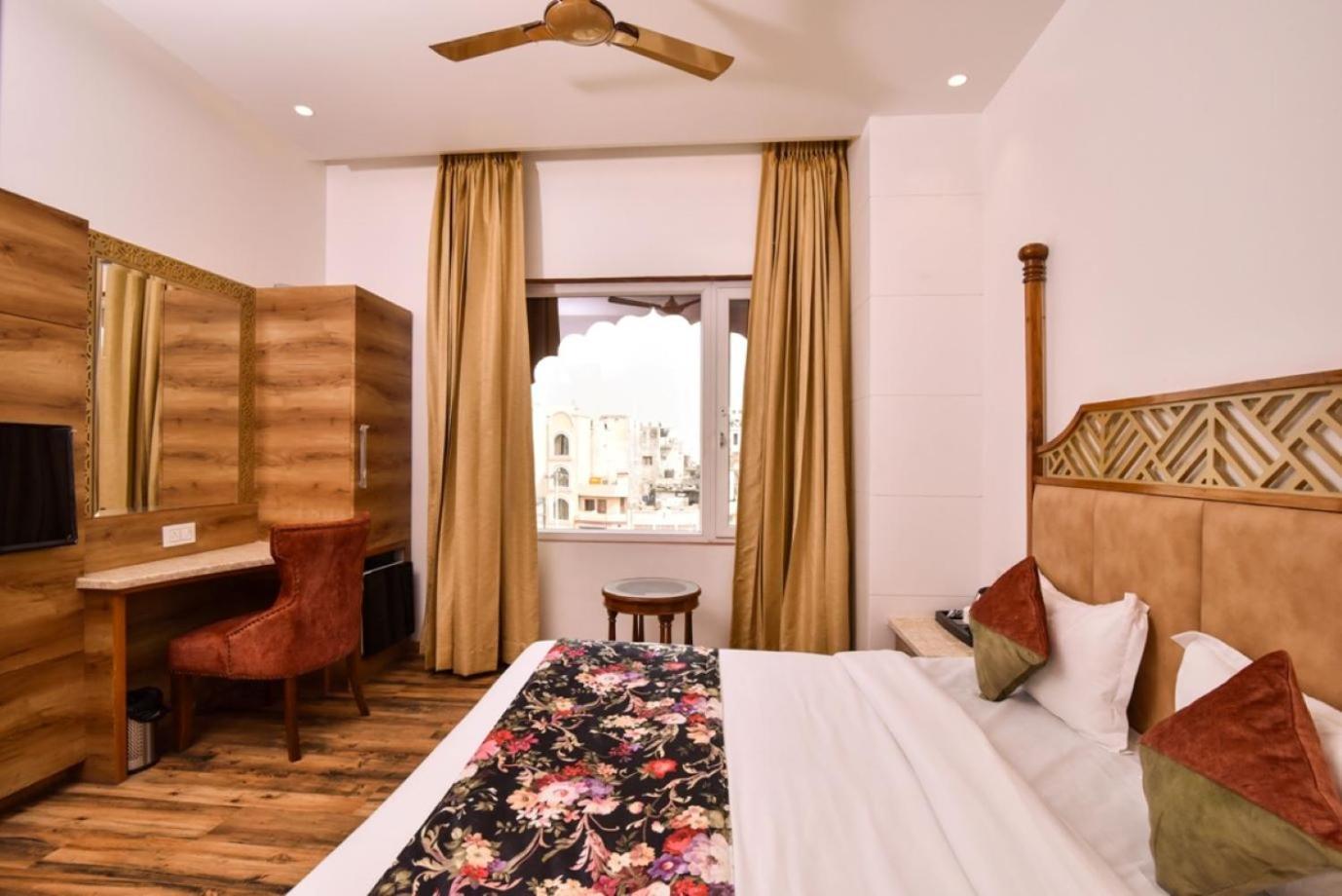 Hotel Rv Golden Amritsar Exterior foto