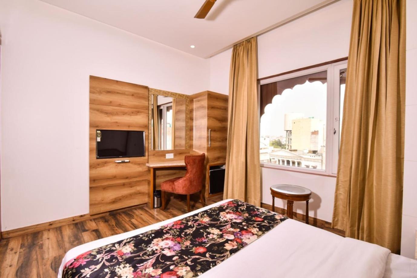 Hotel Rv Golden Amritsar Exterior foto