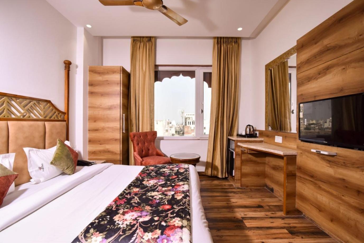 Hotel Rv Golden Amritsar Exterior foto