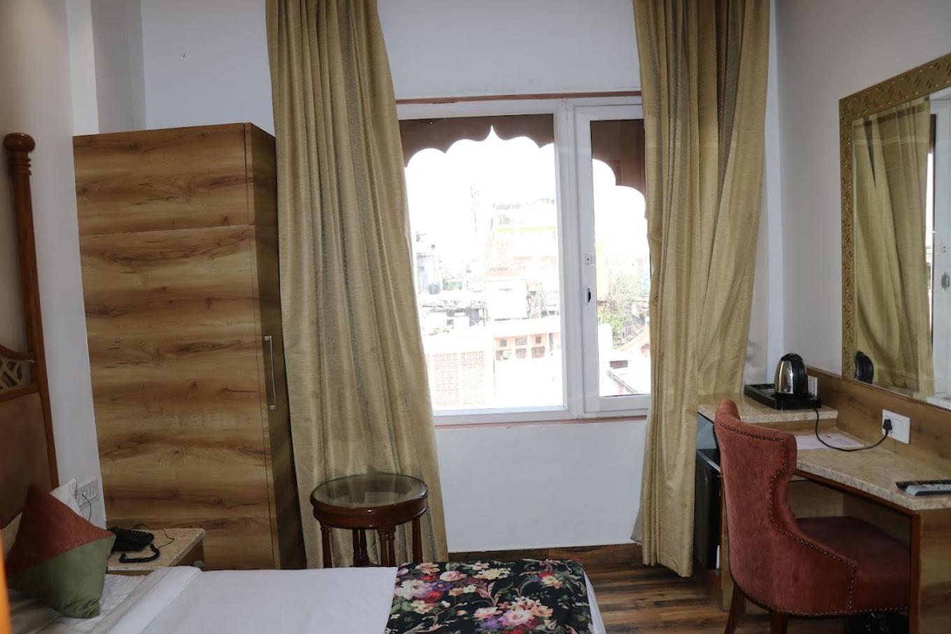 Hotel Rv Golden Amritsar Exterior foto