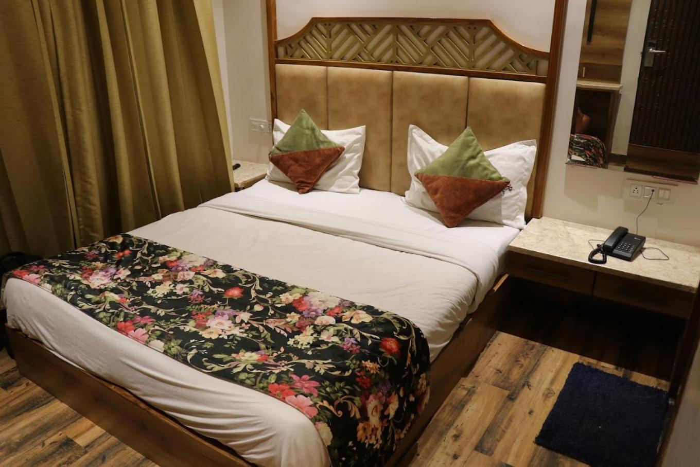 Hotel Rv Golden Amritsar Exterior foto