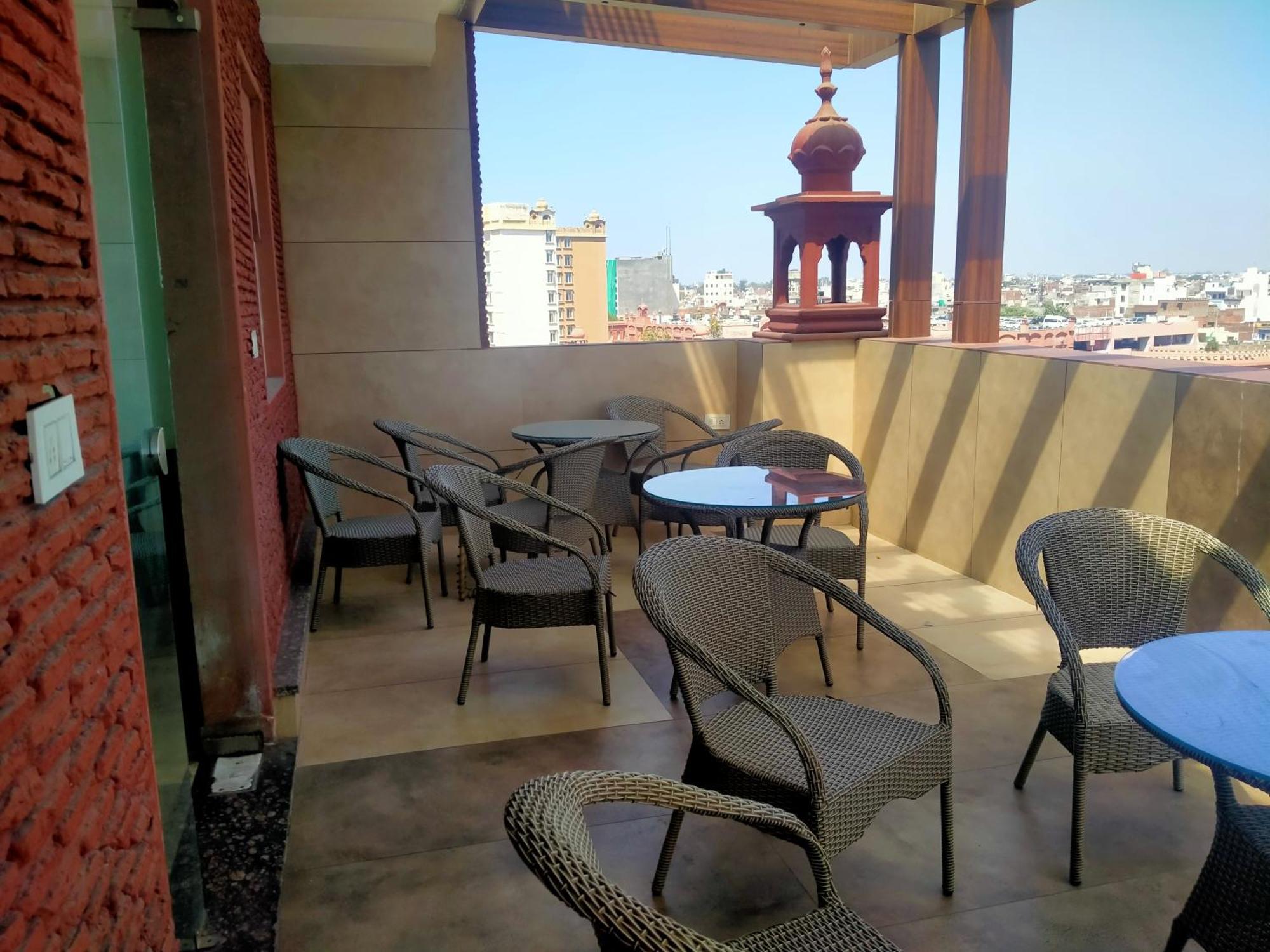 Hotel Rv Golden Amritsar Exterior foto