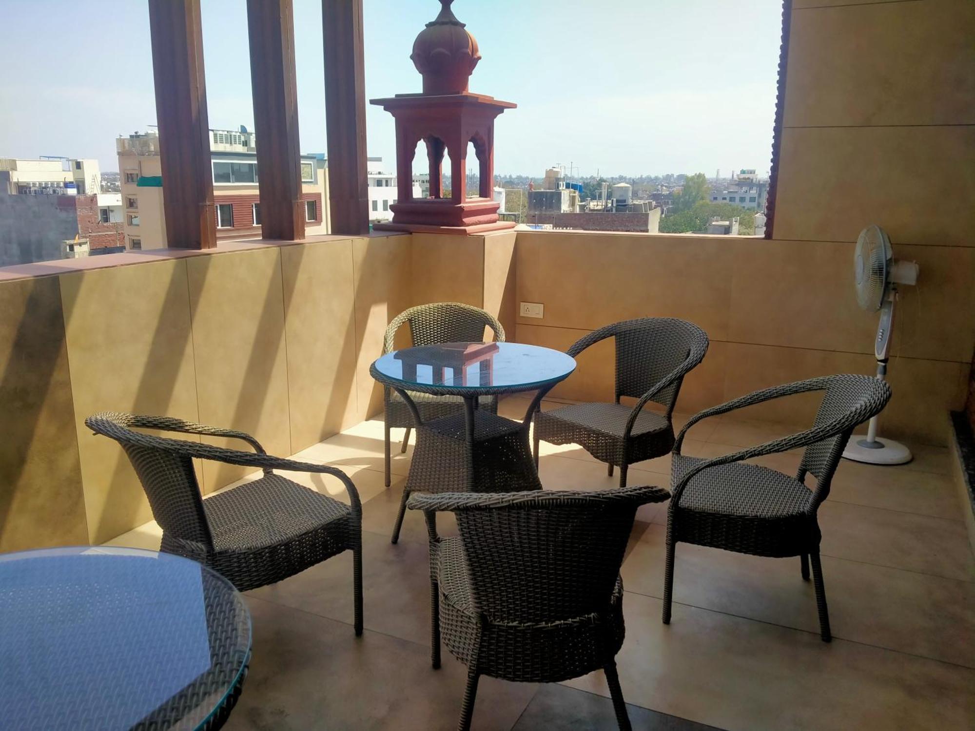 Hotel Rv Golden Amritsar Exterior foto